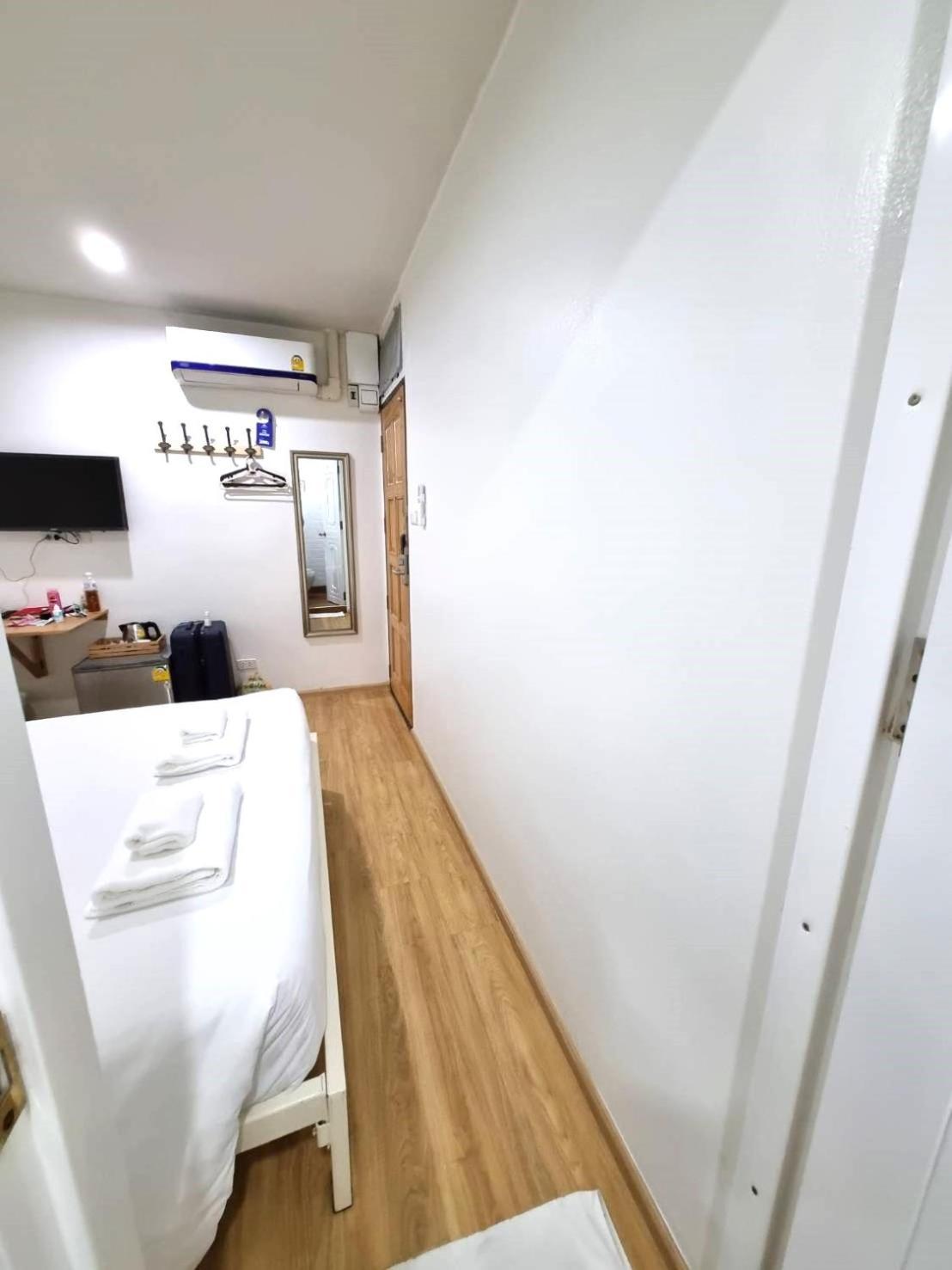 K Home Asok Bangkok Extérieur photo